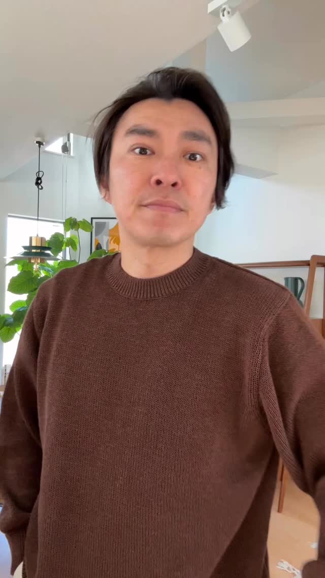 @yonetomiseni の春夏に着れるニットが入荷しました♪

WASHI COTTON KNIT PULLOVER

こちらの生地はwoolと和紙を使った生地のニット。ドライタッチで暖かくなっても風通しの良い着心地を実現。暖かくなってもまだニットを楽しめそうです！

↓
和紙と超長綿をミックスしたテープヤーンを使用。特殊な機台を使い、和紙を上質な超長綿で包み込む様にして作られています。立体感のある編み組織に対して、驚くような軽さと、さらっとした質感が特徴です。